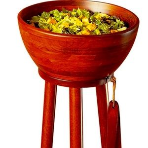 Super large salad servicer.